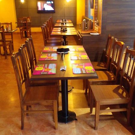 Ira By Orchid Mumbai T-2 International Airport Hotel Екстериор снимка