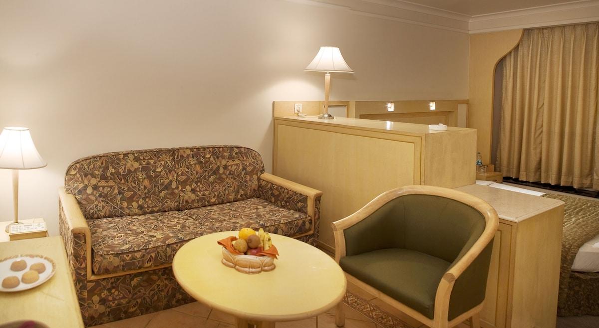 Ira By Orchid Mumbai T-2 International Airport Hotel Екстериор снимка